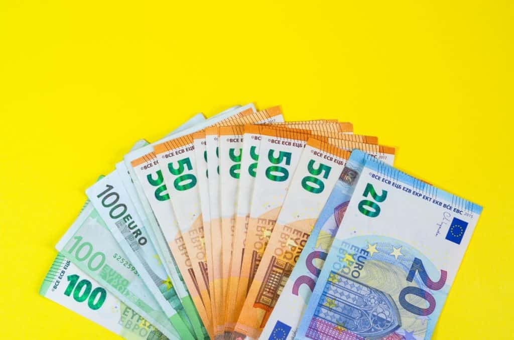 Uloga mikrofinanciranja u rastu malih poduzeća Uloga mikrofinanciranja u rastu malih poduzeća