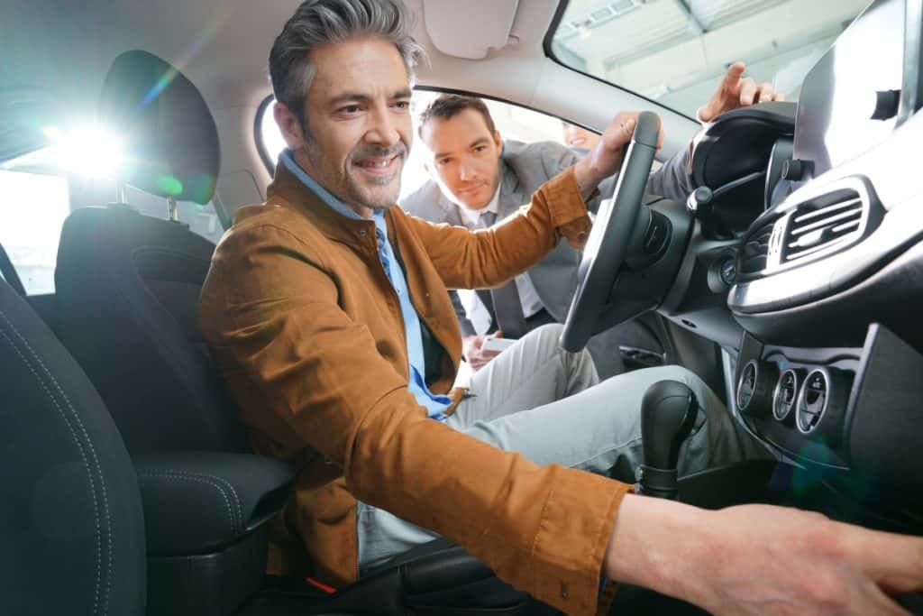 Je li kupnja starijih automobila dobra ideja? Je li kupnja starijih automobila dobra ideja?