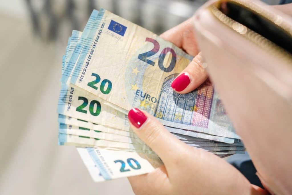 Kako razumjeti uvjete kreditnih kartica prije nego što ih zatražiš Kako razumjeti uvjete kreditnih kartica prije nego što ih zatražiš