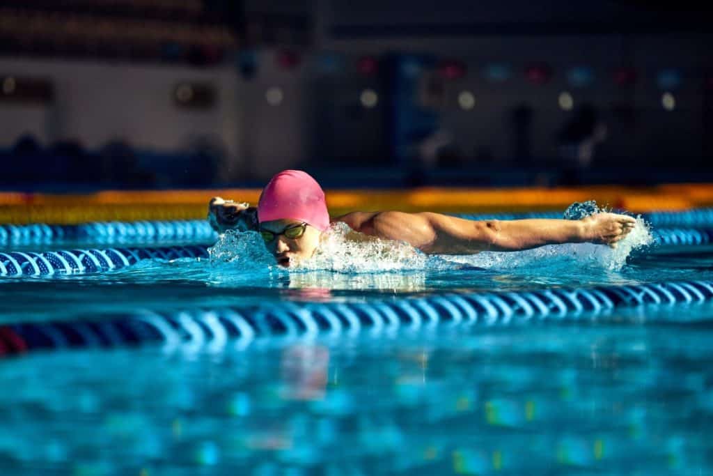 Koje su koristi plivanja i kako započeti trenirati
