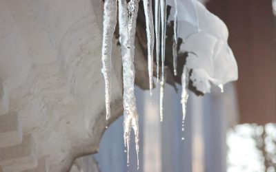 Zašto voda mijenja agregatna stanja i što ih određuje