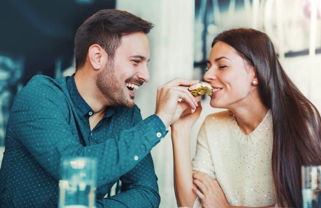 Kako prepoznati da je nova veza spremna za sljedeći korak Kako prepoznati da je nova veza spremna za sljedeći korak